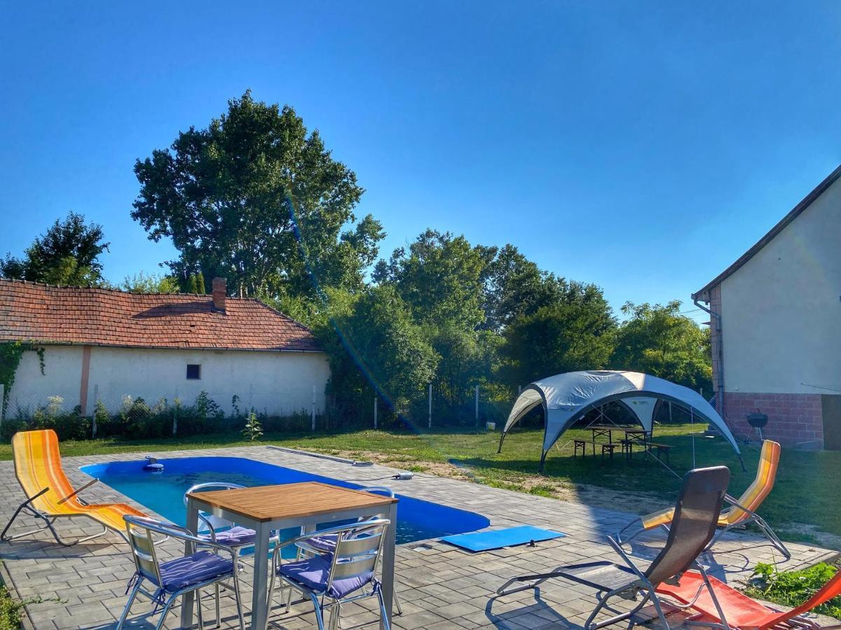 River House - Luxury House On The Border Of The Tisza River Arokto 外观 照片